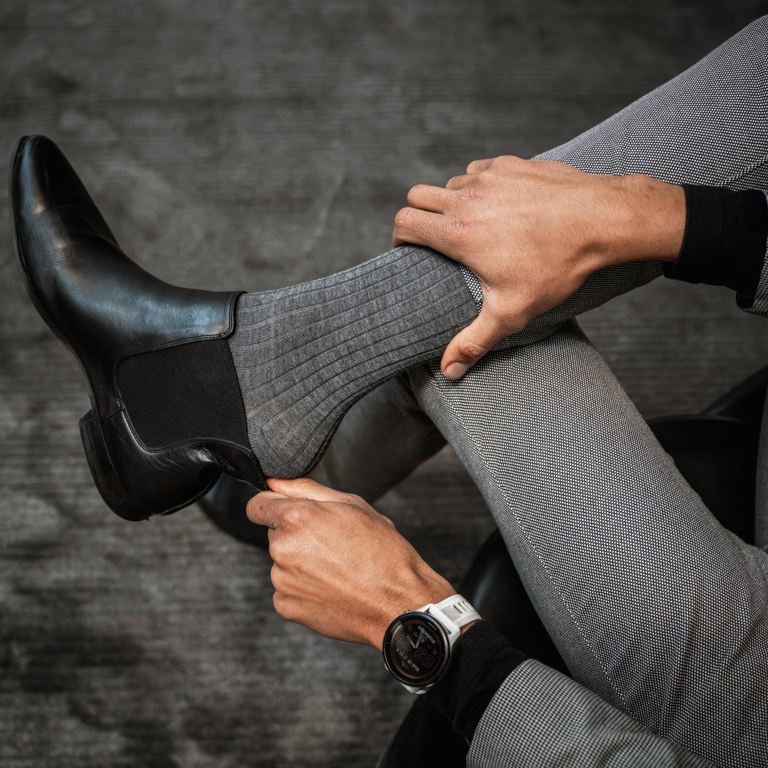 Graue hochwertige Business-Socke von Blacksocks im Sockenabo